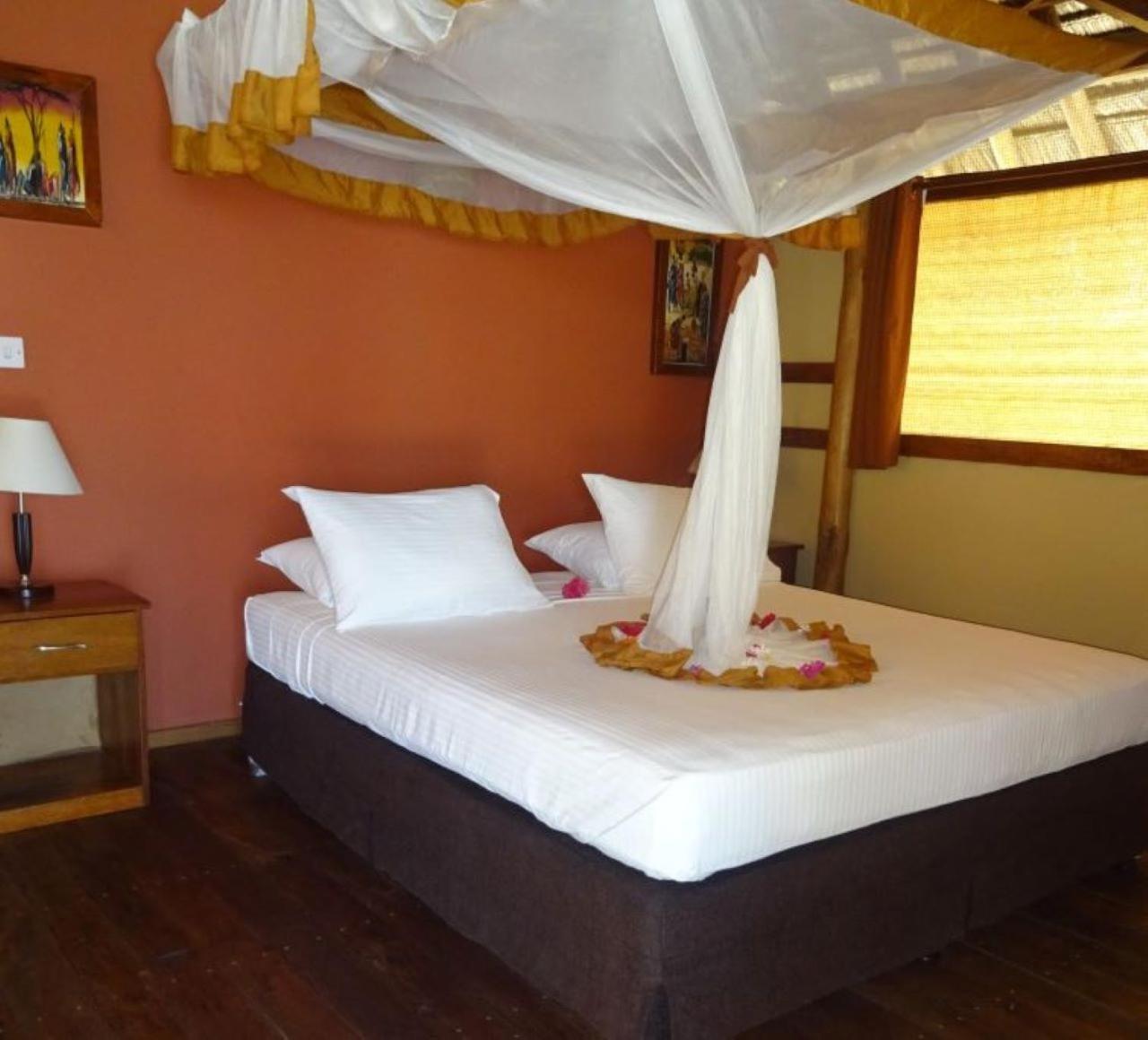 Barry'S Beach Resort Mkwaja Exterior photo