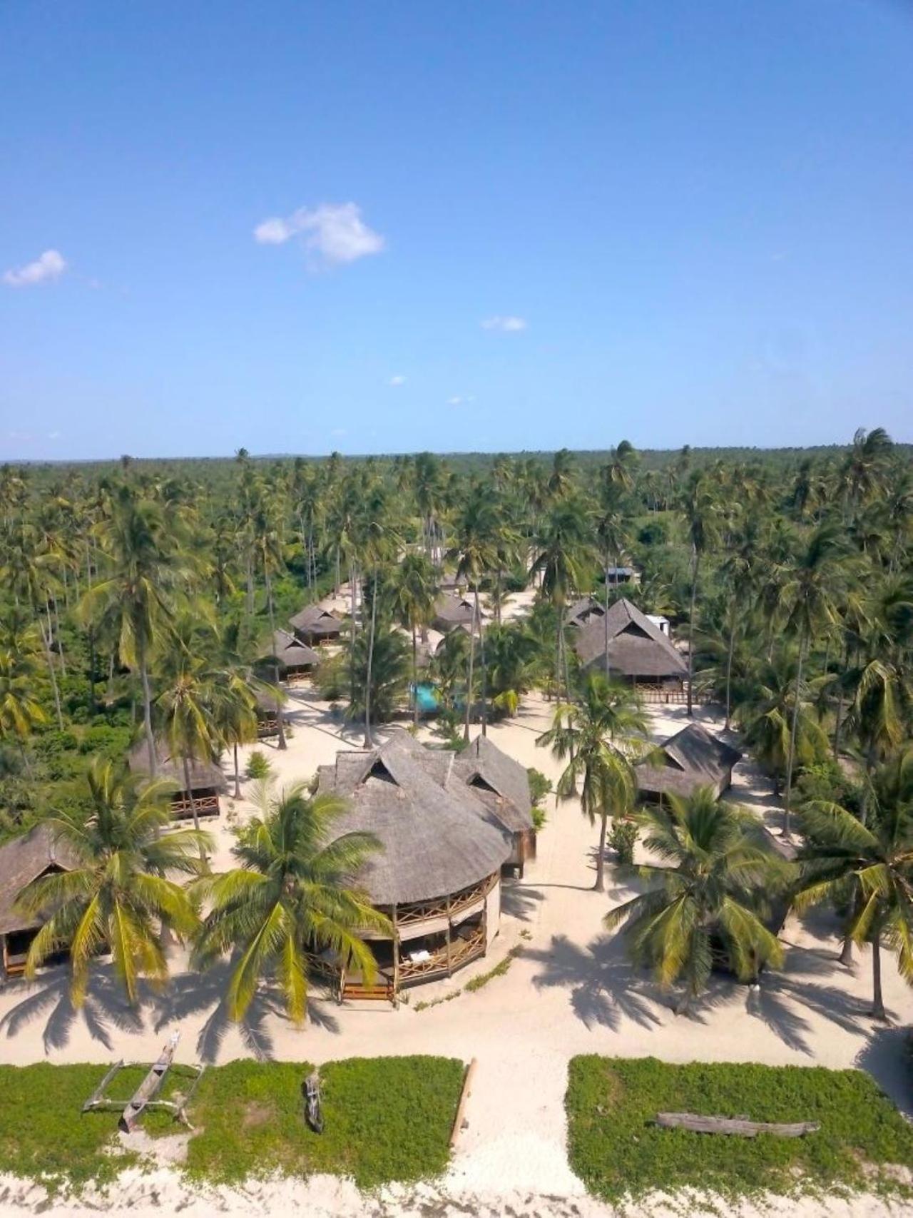 Barry'S Beach Resort Mkwaja Exterior photo