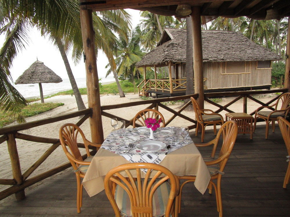 Barry'S Beach Resort Mkwaja Exterior photo