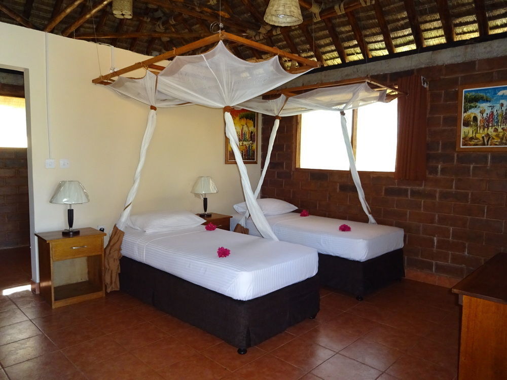 Barry'S Beach Resort Mkwaja Exterior photo