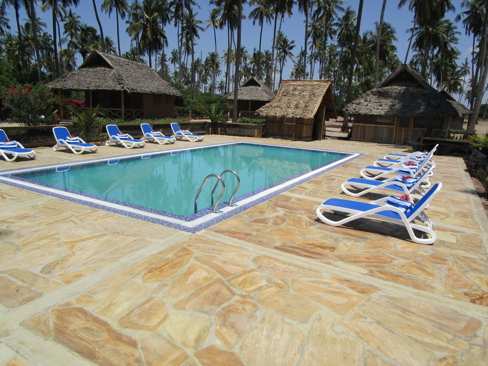 Barry'S Beach Resort Mkwaja Exterior photo